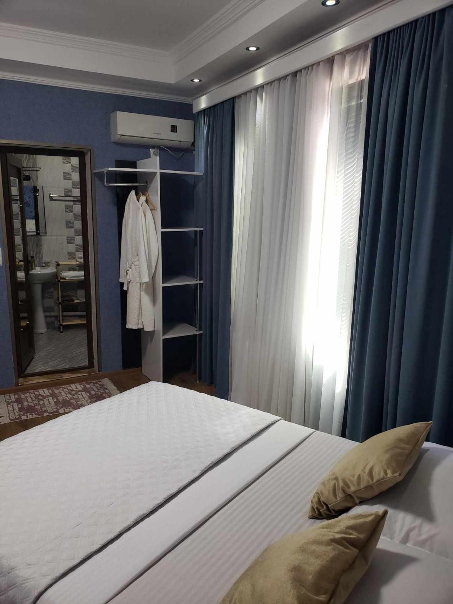 Hotel Aisi Kutaisi Exterior foto